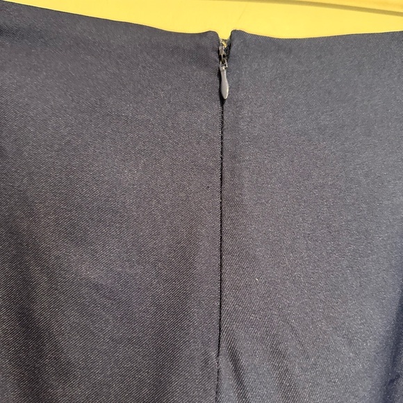 Francesca's Alya Medium Navy and Peach Floral Embroidered Shorts. Scalloped Edge - Picture 12 of 12